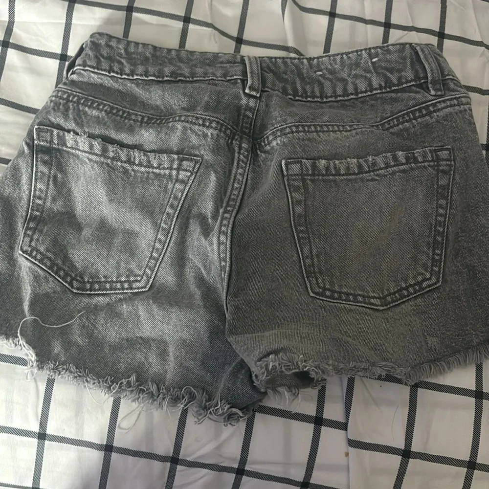 Denim jeans from garage. Size 24 woman’s - Picture 2 of 3